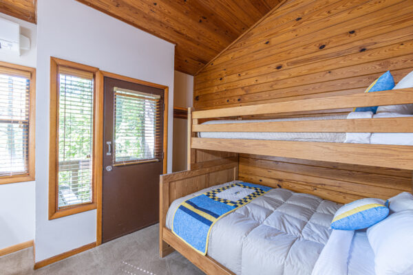 dogwood motel queen and double bunk room with private balcony