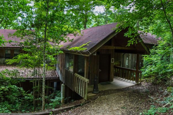 Exterior of Dogwood Motel